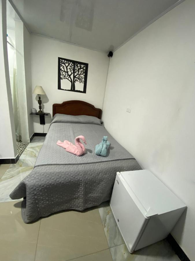 Apartaestudio Pequeno Privado Cerca Al Aeropuerto Bogotá Eksteriør billede