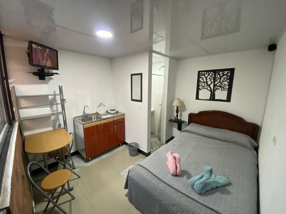 Apartaestudio Pequeno Privado Cerca Al Aeropuerto Bogotá Eksteriør billede